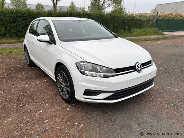 Personenauto - afbeelding 1 van  19