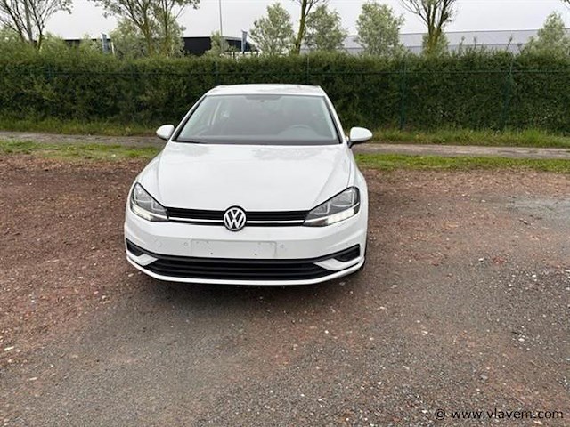 Personenauto - afbeelding 13 van  19