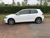 Personenauto - afbeelding 14 van  19