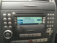 Personenauto - afbeelding 4 van  23