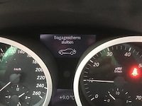 Personenauto - afbeelding 8 van  23
