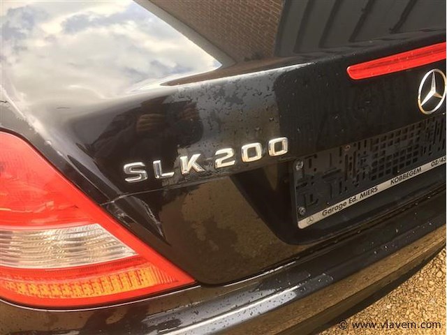 Personenauto - afbeelding 18 van  23