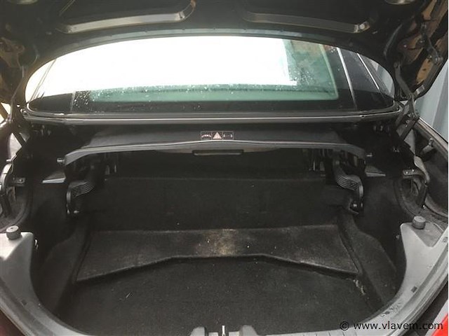 Personenauto - afbeelding 20 van  23