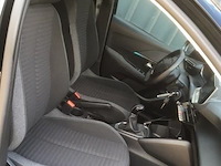 Personenauto - afbeelding 2 van  25