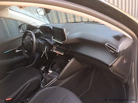 Personenauto - afbeelding 3 van  25