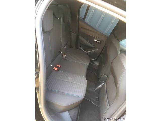 Personenauto - afbeelding 4 van  25