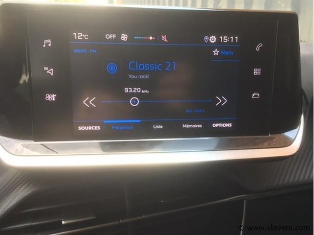 Personenauto - afbeelding 8 van  25