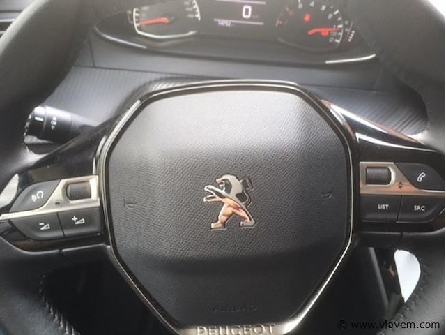 Personenauto - afbeelding 11 van  25