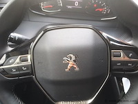 Personenauto - afbeelding 11 van  25