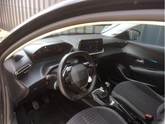 Personenauto - afbeelding 18 van  25