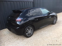 Personenauto - afbeelding 12 van  25
