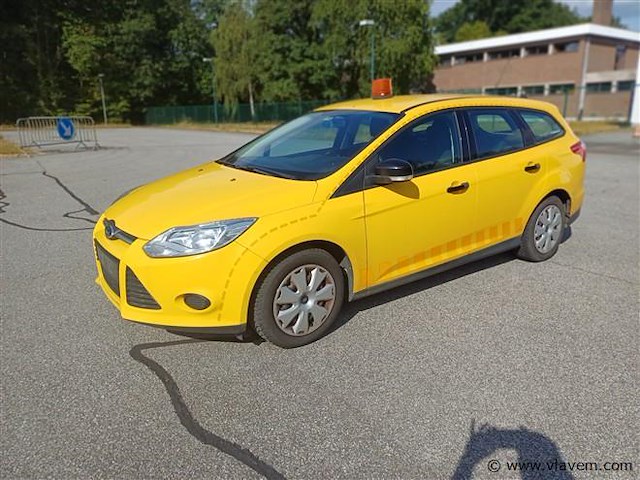 Personenauto - afbeelding 2 van  9