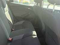 Personenauto - afbeelding 6 van  9
