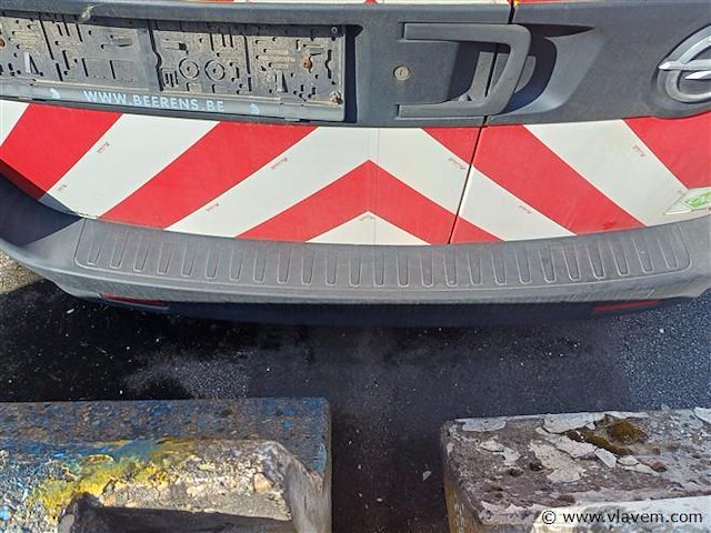 Personenauto - afbeelding 5 van  8