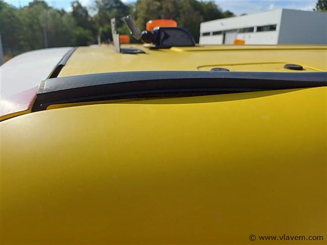 Personenauto - afbeelding 6 van  8