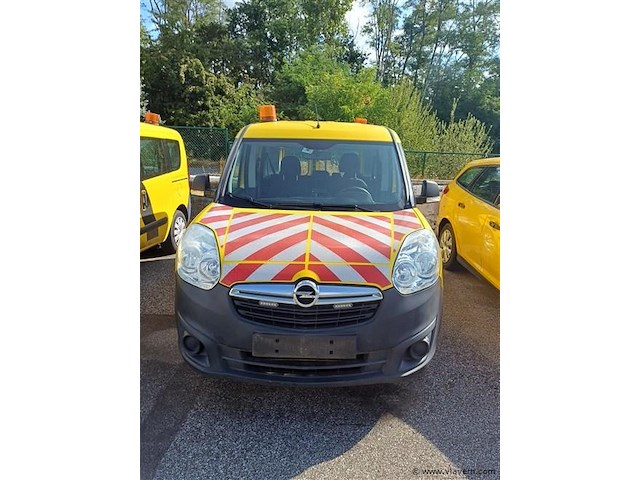 Personenauto - afbeelding 2 van  4
