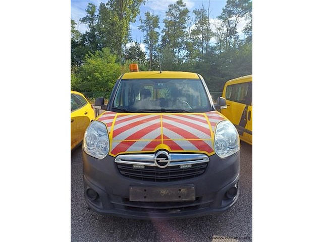Personenauto - afbeelding 3 van  7