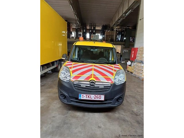 Personenauto - afbeelding 2 van  4