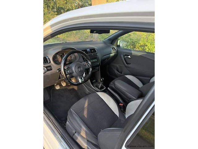 Personenauto - afbeelding 5 van  7
