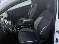 Personenauto - afbeelding 6 van  7