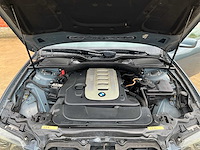 Personenauto - afbeelding 6 van  33