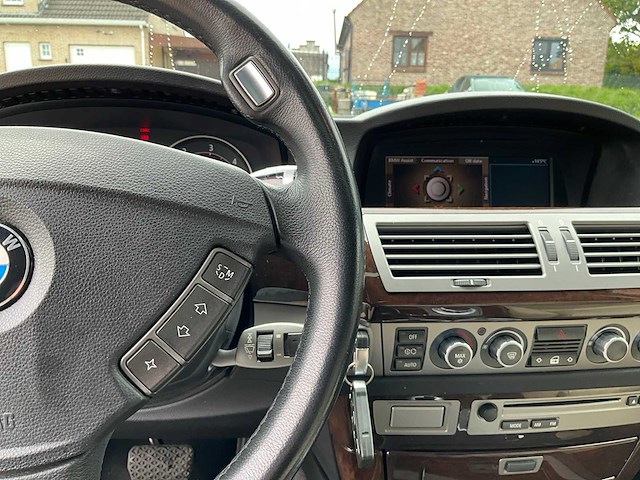 Personenauto - afbeelding 25 van  33
