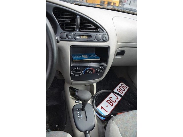 Personenwagen ford fiesta, chassisnummer: wf0bxxgajbva29125, bouwjaar: 29/10/1997 met inschrijvingsbewijs, gelijkvormigheidsattest, schouwingsbewijs (verlopen), 1 sleutel - afbeelding 28 van  30