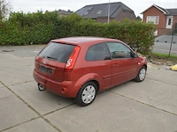 Personenwagen ford fiesta, type jd3, variant a9ja1, versie 5bdbkb, chassisnummer wf0dxxgajd6g67119, bouwjaar 12-12-2006 (2 sleutels, boorddocumanten: gelijkvormigheidsattest) (voertuig rijdt) - afbeelding 27 van  35