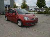 Personenwagen ford fiesta, type jd3, variant a9ja1, versie 5bdbkb, chassisnummer wf0dxxgajd6g67119, bouwjaar 12-12-2006 (2 sleutels, boorddocumanten: gelijkvormigheidsattest) (voertuig rijdt) - afbeelding 30 van  35