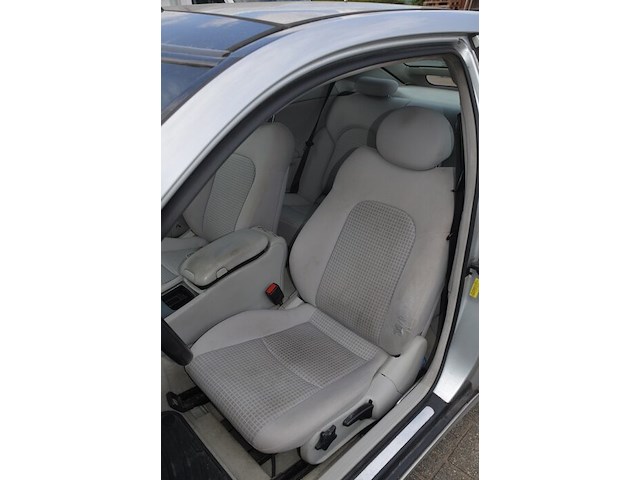 Personenwagen mercedes c180, type 203cl, variant r846k0, versie lhaaa402, ch.nr. wdb2037461a65287, bouwjaar 03-05-2004 (sleutel, alle boorddocumenten) (1) - afbeelding 5 van  40