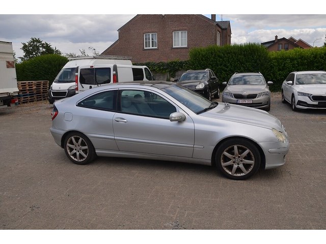 Personenwagen mercedes c180, type 203cl, variant r846k0, versie lhaaa402, ch.nr. wdb2037461a65287, bouwjaar 03-05-2004 (sleutel, alle boorddocumenten) (1) - afbeelding 28 van  40