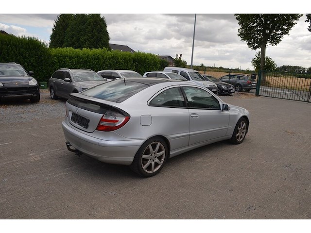 Personenwagen mercedes c180, type 203cl, variant r846k0, versie lhaaa402, ch.nr. wdb2037461a65287, bouwjaar 03-05-2004 (sleutel, alle boorddocumenten) (1) - afbeelding 31 van  40