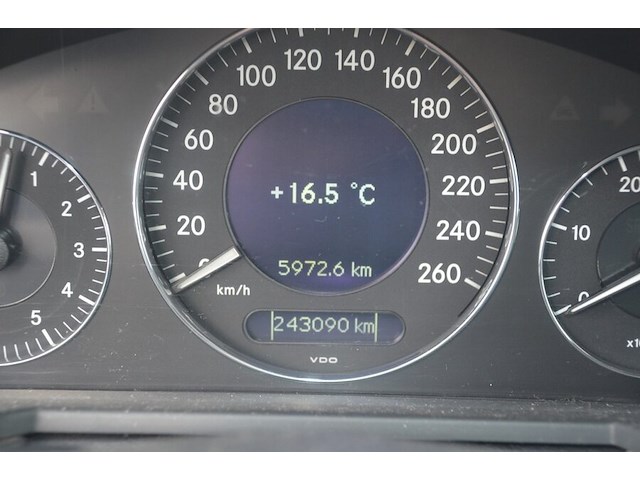 Personenwagen mercedes e220 cdi, type 211, variant u00cf0, variant tdaaa510, ch.nr. wdb2110061a407241, bouwjaar 23-09-2003 (sleutel, inschrijvingsbewijs deel i en gelijkvormigheidsattest) - afbeelding 16 van  30