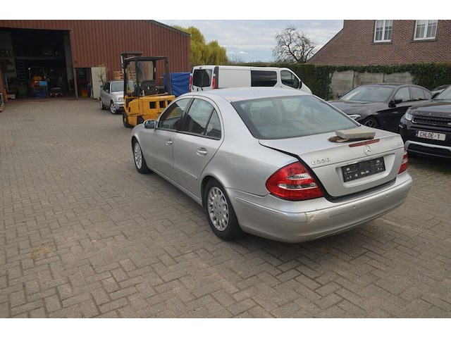 Personenwagen mercedes e220 cdi, type 211, variant u00cf0, variant tdaaa510, ch.nr. wdb2110061a407241, bouwjaar 23-09-2003 (sleutel, inschrijvingsbewijs deel i en gelijkvormigheidsattest) - afbeelding 28 van  30