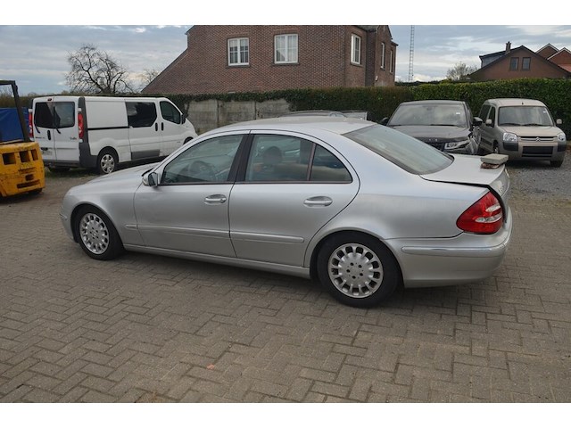 Personenwagen mercedes e220 cdi, type 211, variant u00cf0, variant tdaaa510, ch.nr. wdb2110061a407241, bouwjaar 23-09-2003 (sleutel, inschrijvingsbewijs deel i en gelijkvormigheidsattest) - afbeelding 29 van  30