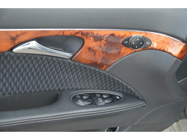 Personenwagen mercedes e220 cdi, type 211, variant u00cf0, variant tdaaa510, ch.nr. wdb2110061a407241, bouwjaar 23-09-2003 (sleutel, inschrijvingsbewijs deel i en gelijkvormigheidsattest) - afbeelding 7 van  30