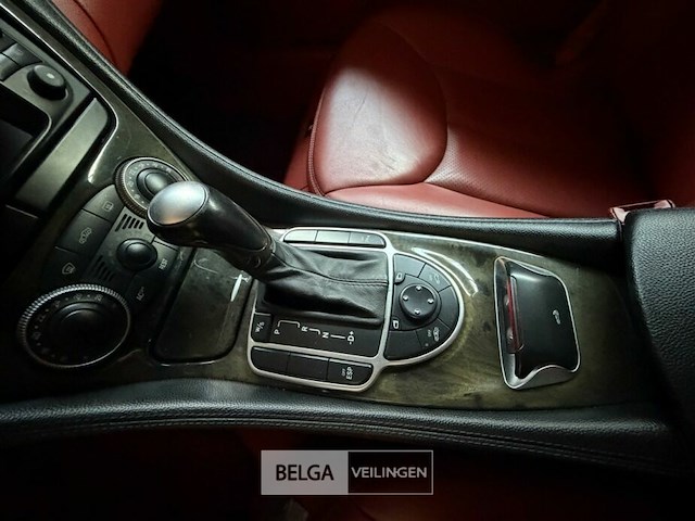 Personenwagen mercedes sl350 cabrio - afbeelding 30 van  30