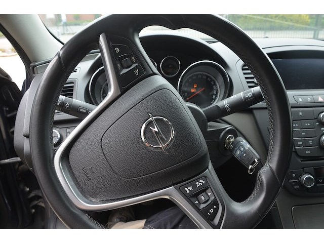 Personenwagen opel insignia , type og-a, variant bc11, versie 1a01a2akfge5, chassisnummer wolgm5ec8a1074022 , bouwjaar 06-04-2010 (sleutel, alle boorddocumenten) start niet, batterij leeg - afbeelding 3 van  30