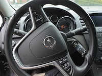 Personenwagen opel insignia , type og-a, variant bc11, versie 1a01a2akfge5, chassisnummer wolgm5ec8a1074022 , bouwjaar 06-04-2010 (sleutel, alle boorddocumenten) start niet, batterij leeg - afbeelding 3 van  30
