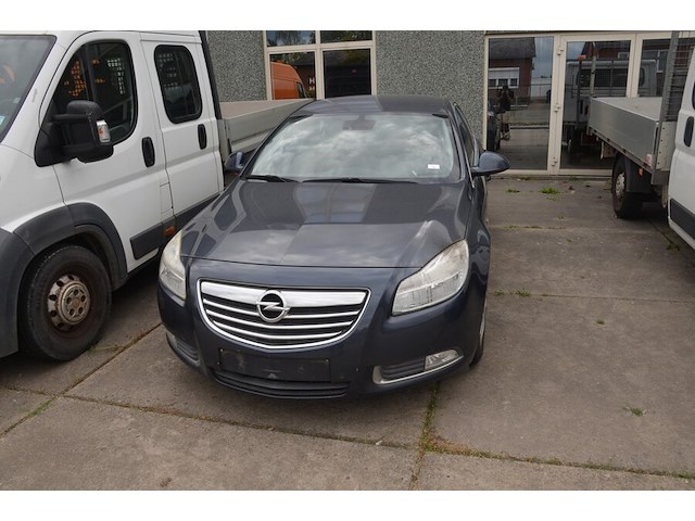 Personenwagen opel insignia , type og-a, variant bc11, versie 1a01a2akfge5, chassisnummer wolgm5ec8a1074022 , bouwjaar 06-04-2010 (sleutel, alle boorddocumenten) start niet, batterij leeg - afbeelding 4 van  30
