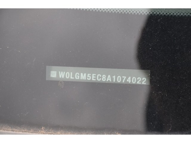 Personenwagen opel insignia , type og-a, variant bc11, versie 1a01a2akfge5, chassisnummer wolgm5ec8a1074022 , bouwjaar 06-04-2010 (sleutel, alle boorddocumenten) start niet, batterij leeg - afbeelding 13 van  30