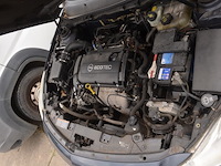 Personenwagen opel insignia , type og-a, variant bc11, versie 1a01a2akfge5, chassisnummer wolgm5ec8a1074022 , bouwjaar 06-04-2010 (sleutel, alle boorddocumenten) start niet, batterij leeg - afbeelding 17 van  30