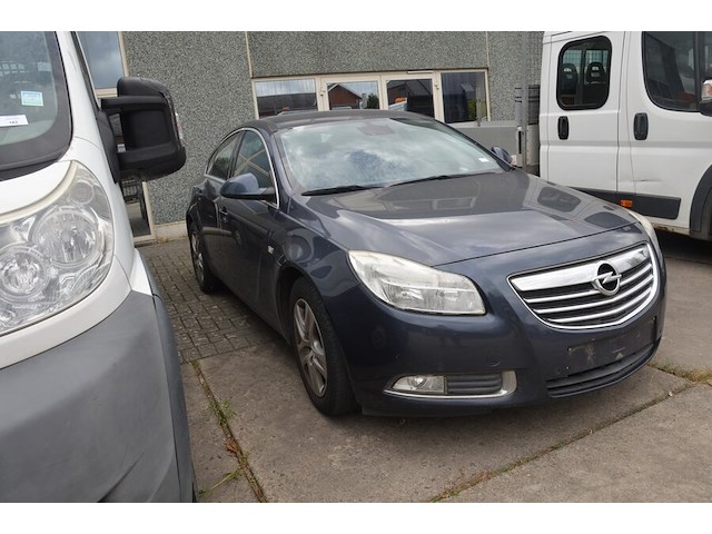 Personenwagen opel insignia , type og-a, variant bc11, versie 1a01a2akfge5, chassisnummer wolgm5ec8a1074022 , bouwjaar 06-04-2010 (sleutel, alle boorddocumenten) start niet, batterij leeg - afbeelding 18 van  30