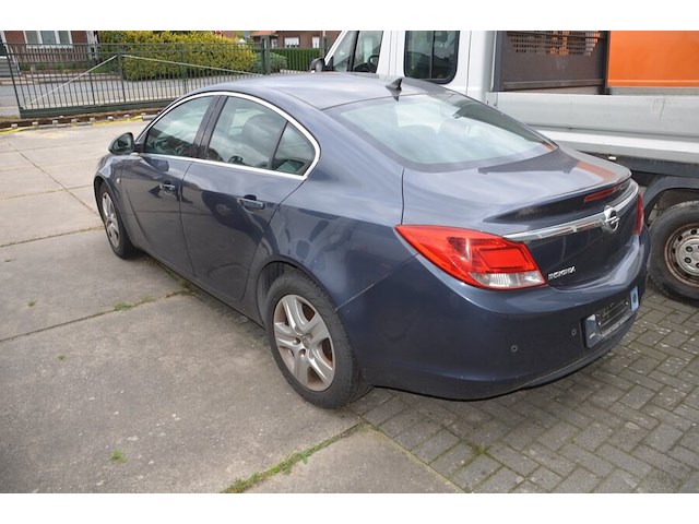 Personenwagen opel insignia , type og-a, variant bc11, versie 1a01a2akfge5, chassisnummer wolgm5ec8a1074022 , bouwjaar 06-04-2010 (sleutel, alle boorddocumenten) start niet, batterij leeg - afbeelding 20 van  30