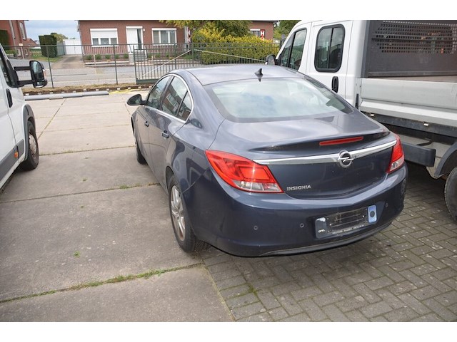 Personenwagen opel insignia , type og-a, variant bc11, versie 1a01a2akfge5, chassisnummer wolgm5ec8a1074022 , bouwjaar 06-04-2010 (sleutel, alle boorddocumenten) start niet, batterij leeg - afbeelding 21 van  30