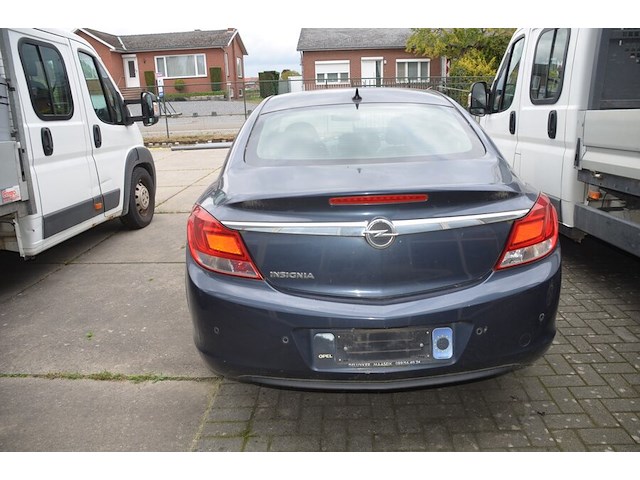 Personenwagen opel insignia , type og-a, variant bc11, versie 1a01a2akfge5, chassisnummer wolgm5ec8a1074022 , bouwjaar 06-04-2010 (sleutel, alle boorddocumenten) start niet, batterij leeg - afbeelding 22 van  30