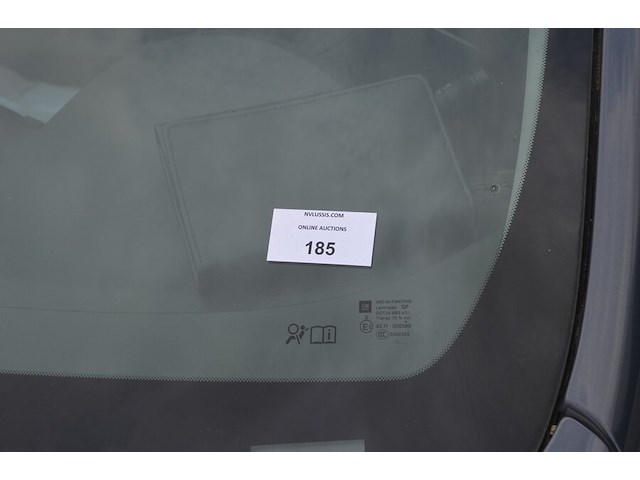 Personenwagen opel insignia , type og-a, variant bc11, versie 1a01a2akfge5, chassisnummer wolgm5ec8a1074022 , bouwjaar 06-04-2010 (sleutel, alle boorddocumenten) start niet, batterij leeg - afbeelding 12 van  30