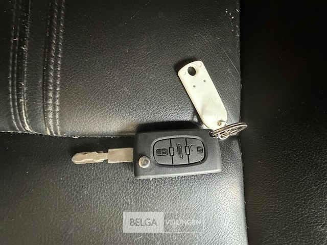 Personenwagen peugeot 607 - afbeelding 8 van  30