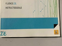 Personenwagen renault sedan - afbeelding 2 van  21