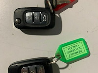 Personenwagen renault sedan - afbeelding 3 van  21